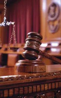 وکیل و مشاور حقوقی