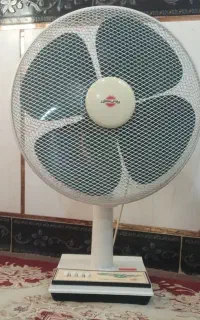 پنکه رومیزی پره فلزی