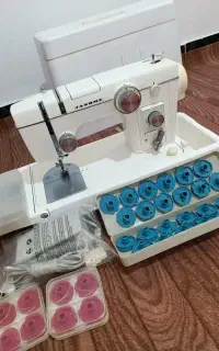 چرخ خیاطی 802 ژانومه با لوازم