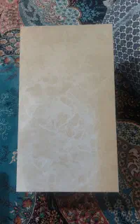 میز تلویزیون و تخت خواب دو نفره و یک نفره