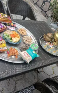 کار درکافه رستوران  سالنداری وقلیون زنی