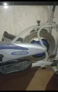 دوچرخه ایستاده