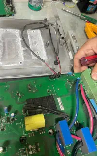 تعمیرات برد الکترونیکی و صنعتی و آسانسور  پله برقی