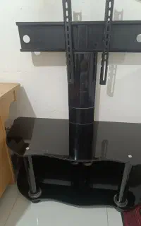 میز tv با پایه دیواری و ثابت