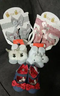 تعدادی لباس نو بچگانه