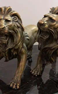 یک جفت مجسمه برنزی شیر