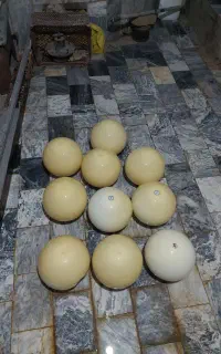 چراغ داخل باغ و حیاط..