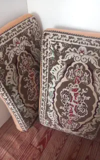 پشتی