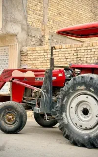 بارگیری وحمل نخاله باتراکتورخاوربنزتک وپرکردن کرسی