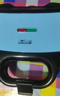 ساندویچ ساز فلر