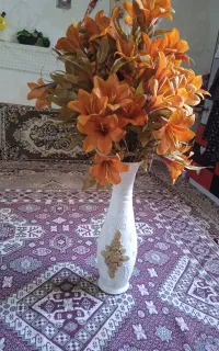 گل و گلدان