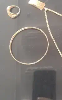 مقداری طلای دست دوم