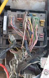 برق خودرو مکانیک سیار (امدادخودرو۲۴ساعته)