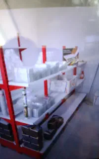 قفسه نو سه ماه کار کرده