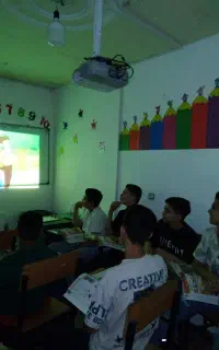 استخدام استاد زبان انگلیسی