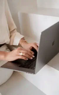 انجام خدمات دانشجویی