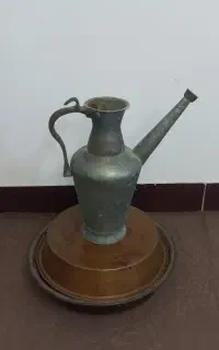 آفتابه مسی ودوعدد تابه مسی قدیمی