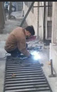 جوشکاری و انجام خدمات ساختمان