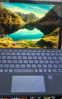 لپتاپ برند microsoft در حد نو حافظه ۱۲۸ رم ۴
