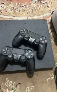 فروش یک دستگاه ps4 فروش فوری