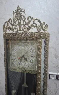 ساعت برنجی ایستاده
