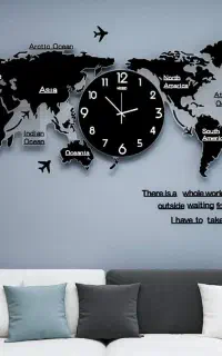 ساعت دیواری و تابلو برجسته نقشه جهان