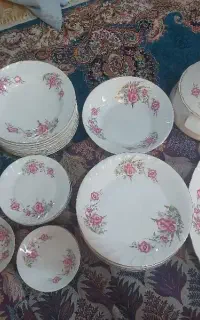 سرویس چینی گل سرخ حراج