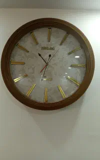 ساعت دیواری