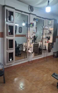 دکور آرایشگاه شیک و تمیز