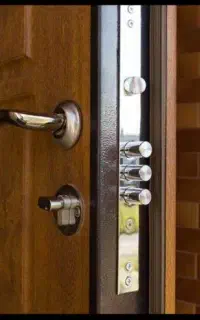 کلیدسازی باز کردن قفل منزل و خودرو ساخت سوییچ