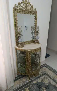 آینه کنسول و ساعت ایستاده