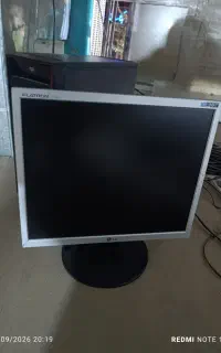 کیس و مانیتور