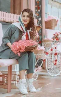 خانم مدلینگ بدونه نیاز به سابقه و مدرک تحصیلی