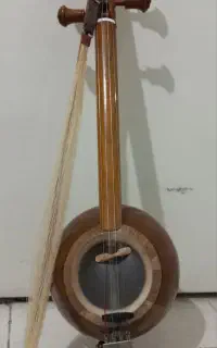 کمانچه دو مُهر خالقی