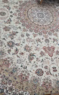 فرش ۱۲ متری کرم