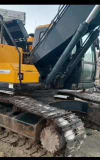 فروش یک دستگاه بیل مکانیکی هیوندای 210