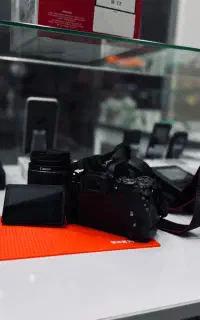 دوربین عکاسی دیجیتال Canon 250d