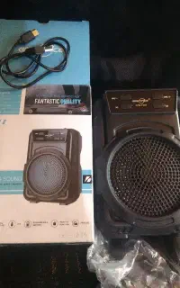 اسپیکر بلوتوثی وفلاشخور