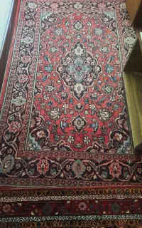 قالی قدیمی دستباف