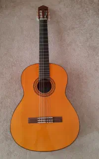 گیتار یاماها c70