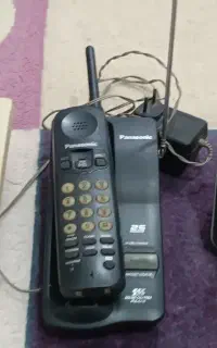 چند عدد تلفن بیسیم وباسیم  پاناسونیک