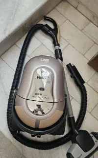 جاروبرقی LG با کنترل سه حالته از روی دسته