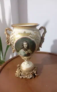 گلدان سرامیک ارتفاع تقریبا ۵۰