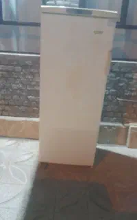 یخچال قدیمی سالم