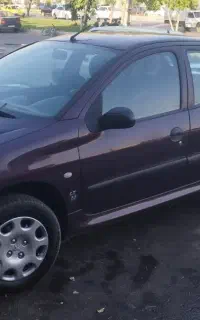 206مدل99 شاسی سالم کم کار