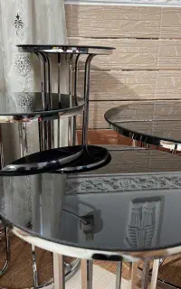 جلومبلی فلزی و میزوصندلی چوبی
