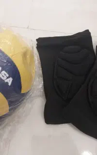 زانو بند و توپ والیبال میکاسا نو