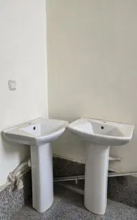 دو عدد روشویی سالم