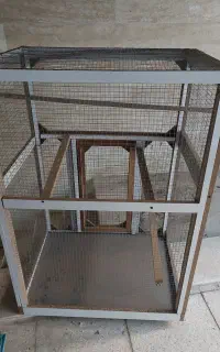 قفس چوبی