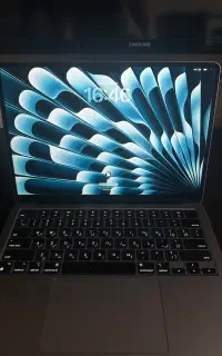 Mac book air 2023 m2 256ssd